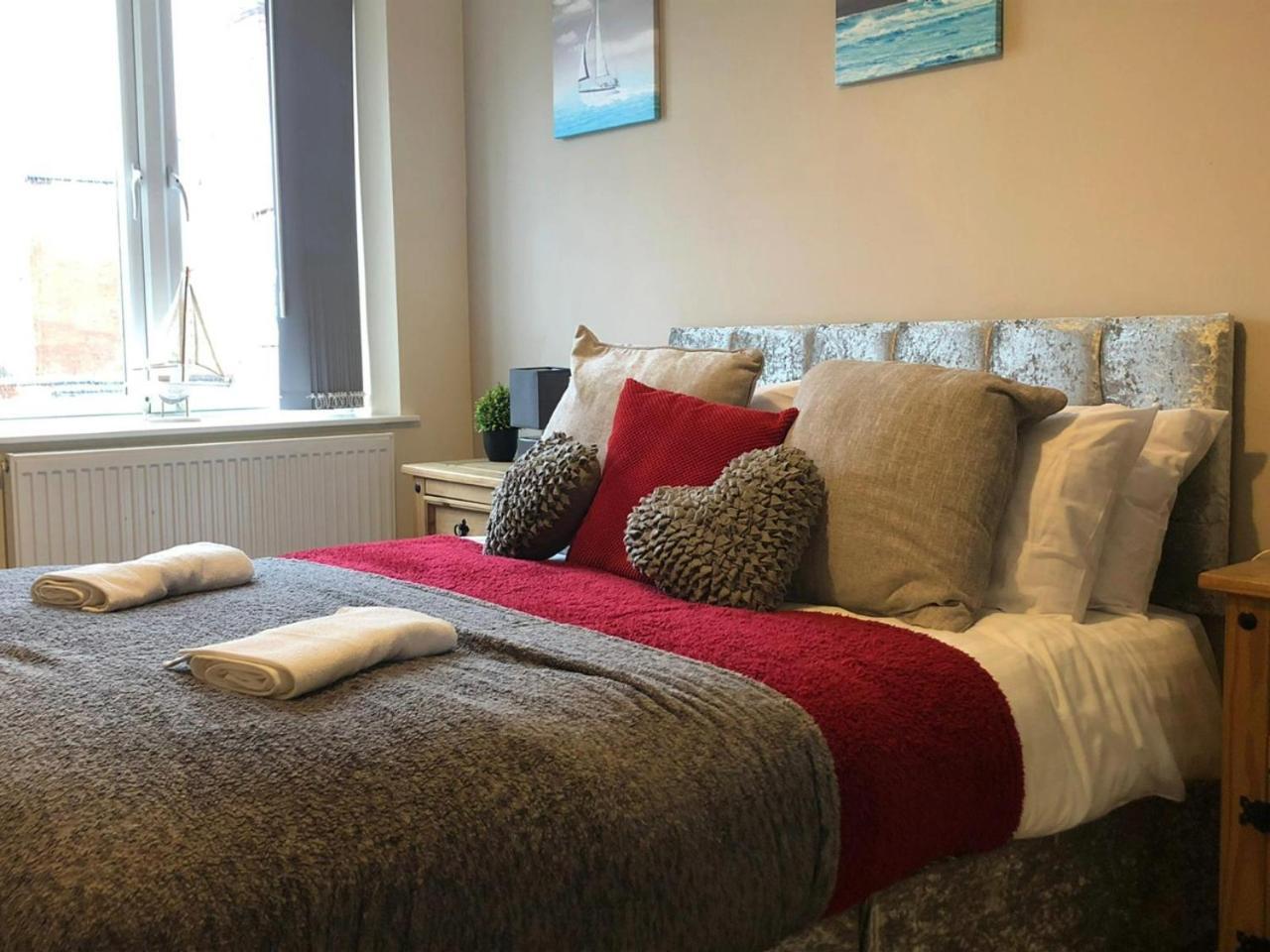 St Annes Apartment 4 - Sleeps 6 - Free Parking Lytham St Annes Exterior foto